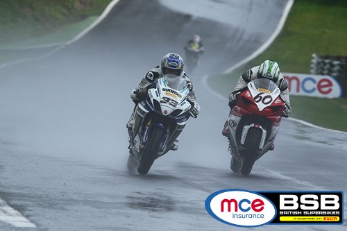 Tommy Hill pole en Cadwell Park