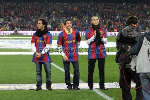 Toni Elías,Marc Marquez y  Jorge Lorenzo en el Nou Camp