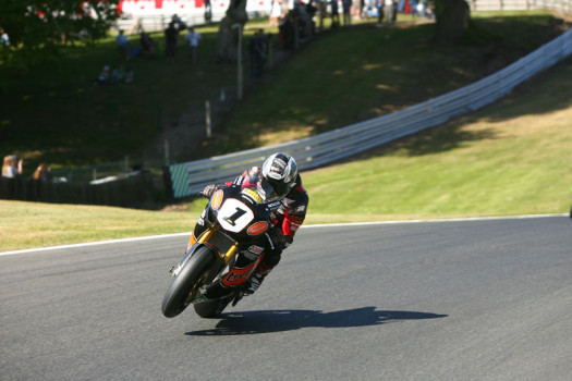 BSB 2011 Oulton Park: Ryuichi Kiyonari vence contra pronóstico