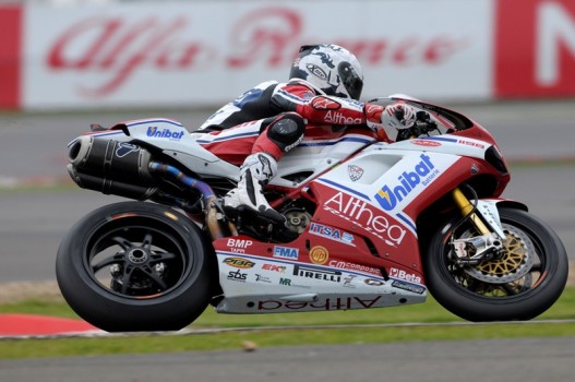 SBK 2011 Silverstone: Carlos Checa consigue un nuevo doblete