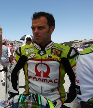 Loris Capirossi, contento por haber logrado terminar la carrera