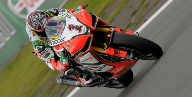 SBK 2011 Nurburgring: Max Biaggi marca el mejor tiempo en los primeros entrenamientos cronometrados