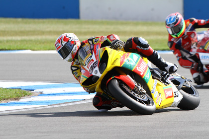 BSB 2011 Donington Park: Pole para Tommy Hill