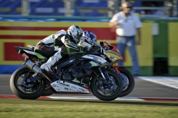 Superstock 600 2011 Magny Cours: Victoria para VD Mark, Metcher mas cerca del título pese a los ataques de Day