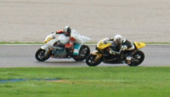 CEV 2011 Cheste: Espectacular remontada de Eric  Molina, el novel de moto2