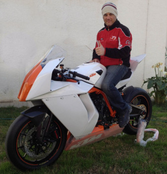 Antonio Maeso, al Tourist Trophy en Superstock con KTM