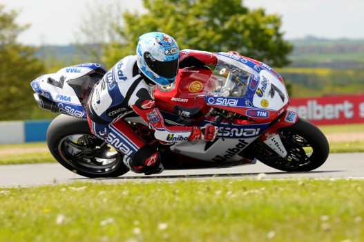 SBK 2012 Donington Park: Discreto fin de semana de Carlos Checa