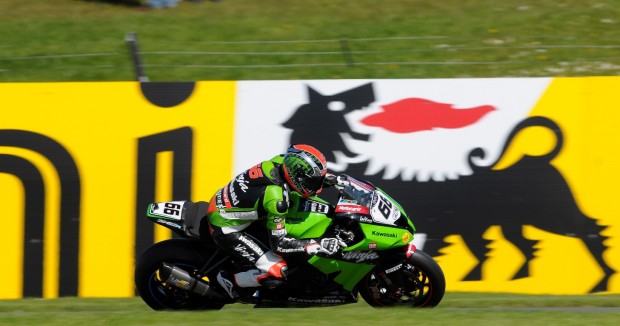 Donington_Sykes_action