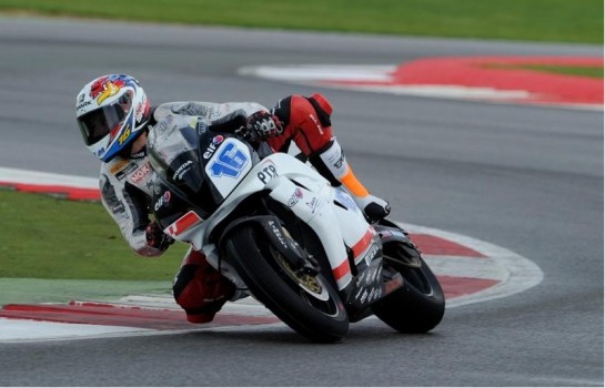 Supersport 2012 Silverstone: Jules Cluzel gana en la última vuelta