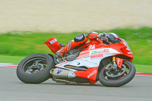 Kev Coghlan, el nómada del motociclismo actual, vence las dos mangas del campeonato ruso en Kazan