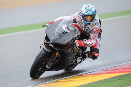 Entrenamientos de equipos de Superbikes en Motorland Aragón