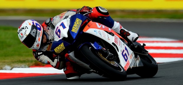 VFT renueva a Menghi para el Mundial de Supersport 2013