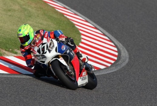 Cameron Donald abandona el Honda TT Legends