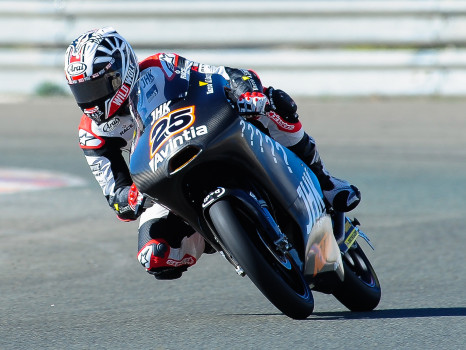 Maverick Viñales y Ana Carrasco, de test en Almería