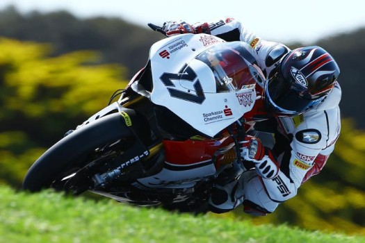 Vuelta on board a Phillip Island con Max Neukirchner