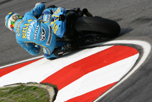 Suzuki planea regresar como equipo oficial con dos pilotos en MotoGp 2014