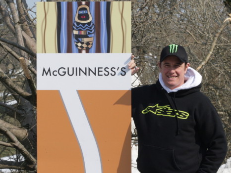 John McGuinness y Dave Molyneux ya tienen su zona en el Circuito de la Isla de Man