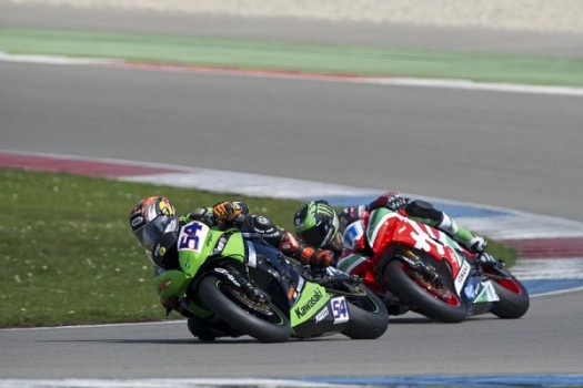 Supersport 2013 Assen: Sam Lowes se impone sobre la línea a Kenan Sofuoglu