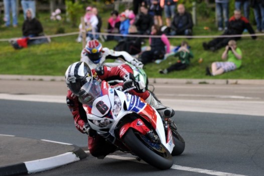 Michael Dunlop podría pasar 2014 en blanco