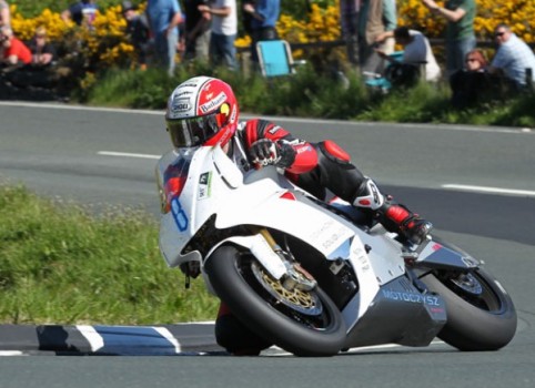 Michael Rutter gana su tercer TT Zero consecutivo