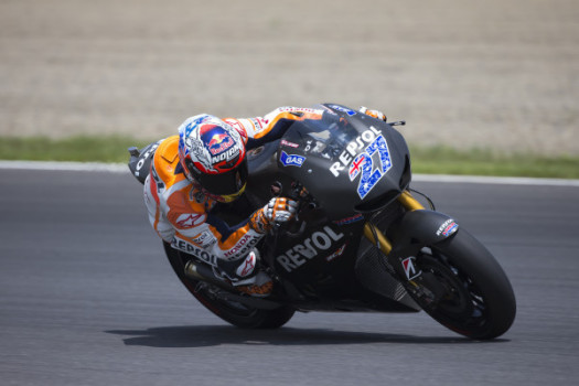 Casey Stoner completa 47 vueltas en la segunda jornada de test en Motegi y descarta participar como wild card