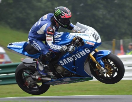 BSB 2013 Cadwell Park: Brillante doblete de Alex Lowes