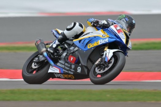 Superstock 1000 Silverstone /2: Sylvain Barrier firma el doblete