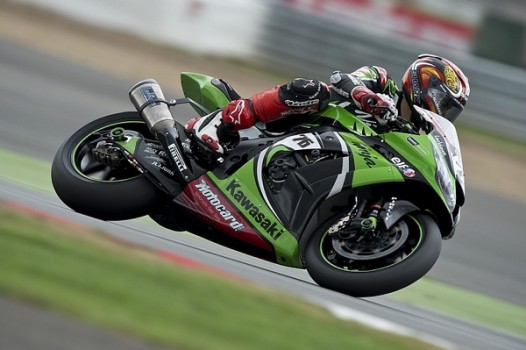 WSBK 2013 Silverstone: Loris Baz consigue su segunda victoria en una emocionante carrera