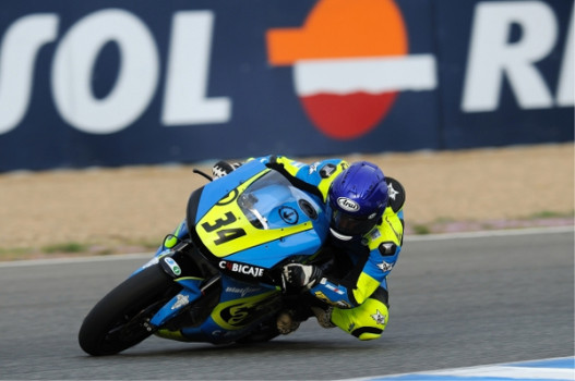 Ezequiel Iturrioz da el salto al Campeonato del Mundo de Moto2