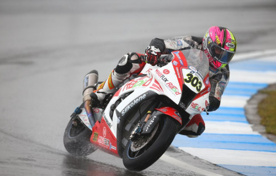 BSB 2013 Donington Park: Keith Farmer lidera la primera jornada con 0,001 segundos de ventaja