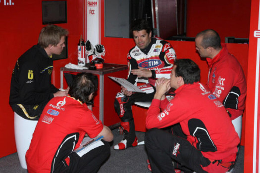 Final anticipado entre el Team Alstare y Ducati