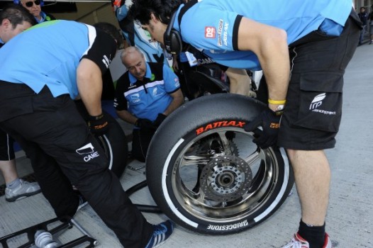 Rozando lo surrealista: La carrera de MotoGp incluirá un cambio obligatorio de moto