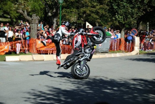 Este fin de semana 2 Ruedas Valencia vibrará con el stunt de Emilio Zamora