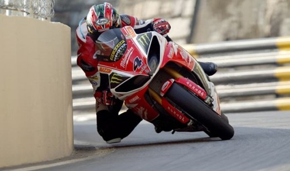 Ian Hutchinson y Josh Brookes, cada vez más lejos de participar en el Tourist Trophy 2014