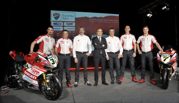 Presentación del equipo Ducati en el Campeonato del Mundo de Supebikes