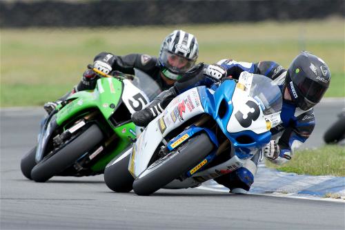 NZSBK Ronda 1 Ruapuna: Dennis Charlett se lleva las tres carreras