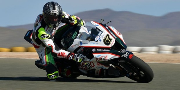 Shakey Byrne continúa liderando los test del BSB en Almería