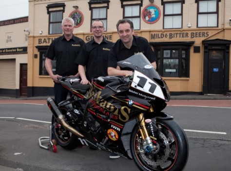 Michael Rutter disputará el BSB con Bathams BMW y el TT Supersport con Triumph