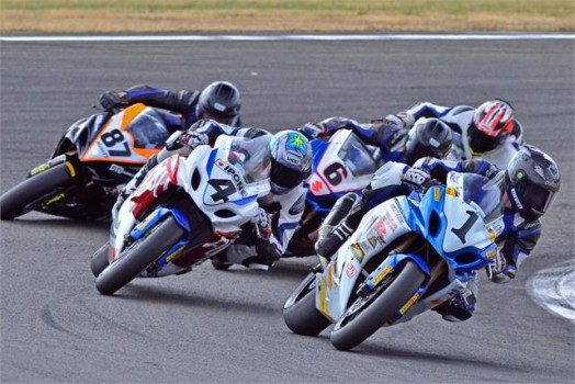 Dennis Charlett vence el NZSBK 2014