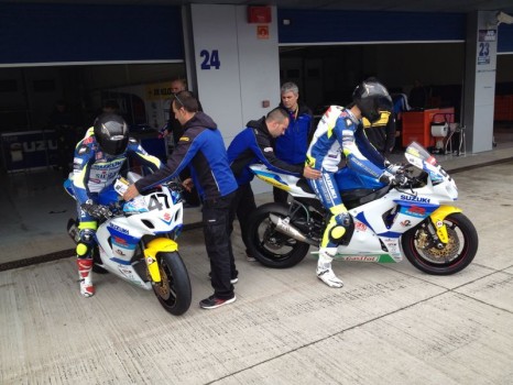 Ángel Rodríguez y Fran Rodríguez realizan los últimos test antes de la carrera inaugural del FIM CEV Repsol 2104