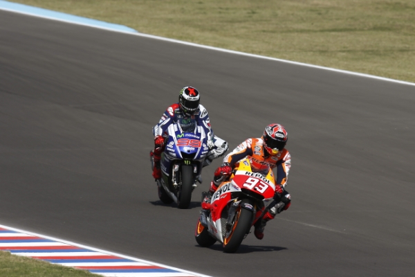 Márquez rebasa a Lorenzo image