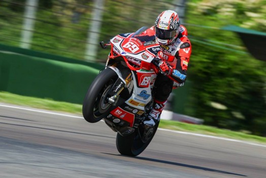 Ondrej Jezek y Marco Faccani vencen las carreras de Superstock en Imola