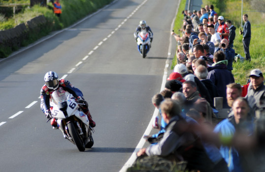 Michael Dunlop, cerca del record antes de la primera carrera