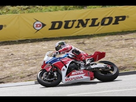 Tyre Life: Los técnicos de Dunlop preparan los neumáticos de John McGuinness en el TT