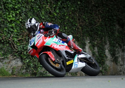 Tourist Trophy 2014: Michael Dunlop vence su tercera carrera en esta edición y McGuinness se lleva el TT Zero