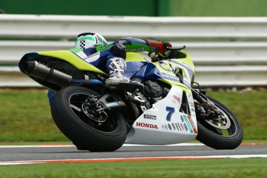 Nacho Calero consigue terminar la carrera en Misano