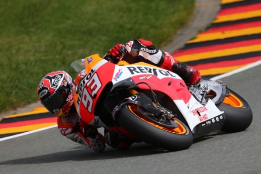 Marc Márquez bate el record de Sachsenring para conseguir la pole. Miller y Aegerter, primeros en Moto3 y Moto2