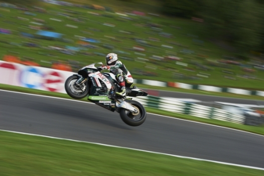 Shakey Byrne consigue la pole en Cadwell Park