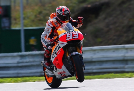 Los hermanos Márquez y Tito Rabat consiguen la pole position en Brno