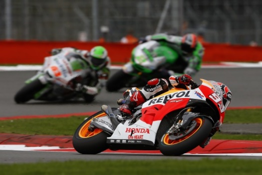 Márquez, Rabat y Kent lideran el viernes en Silverstone